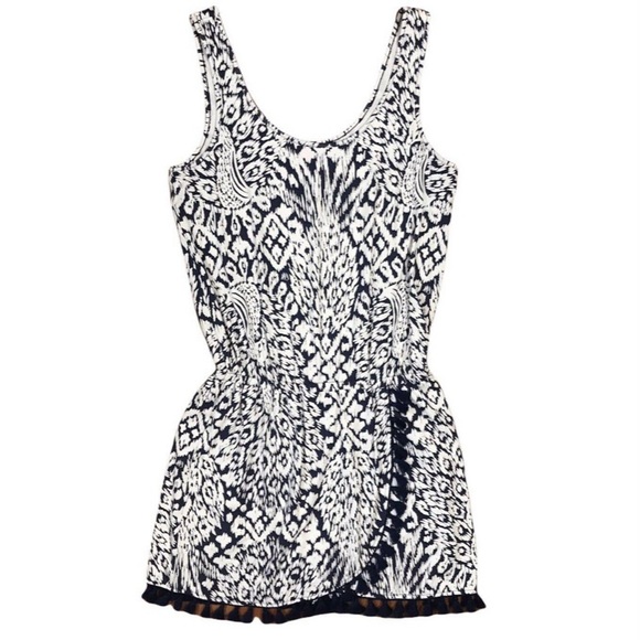 Lilly Pulitzer Jarrett Romper Bright Navy Pineapple Party - Picture 6 of 7